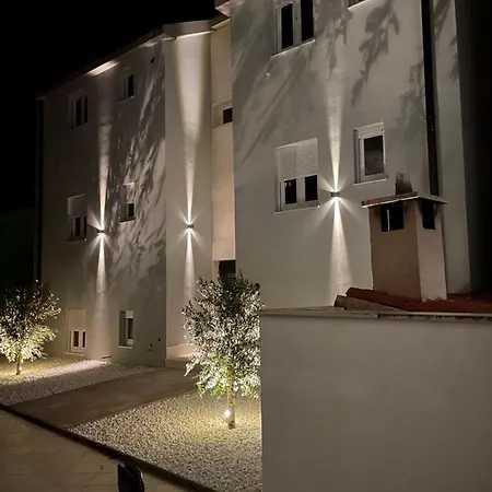 New Modern Deluxe Apartmens Domo Baška Voda Exterior foto
