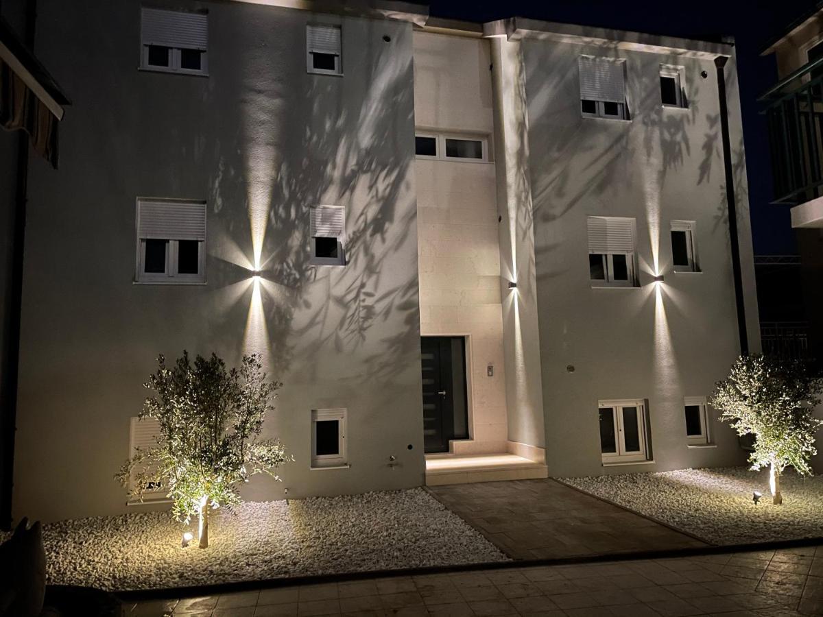 New Modern Deluxe Apartmens Domo