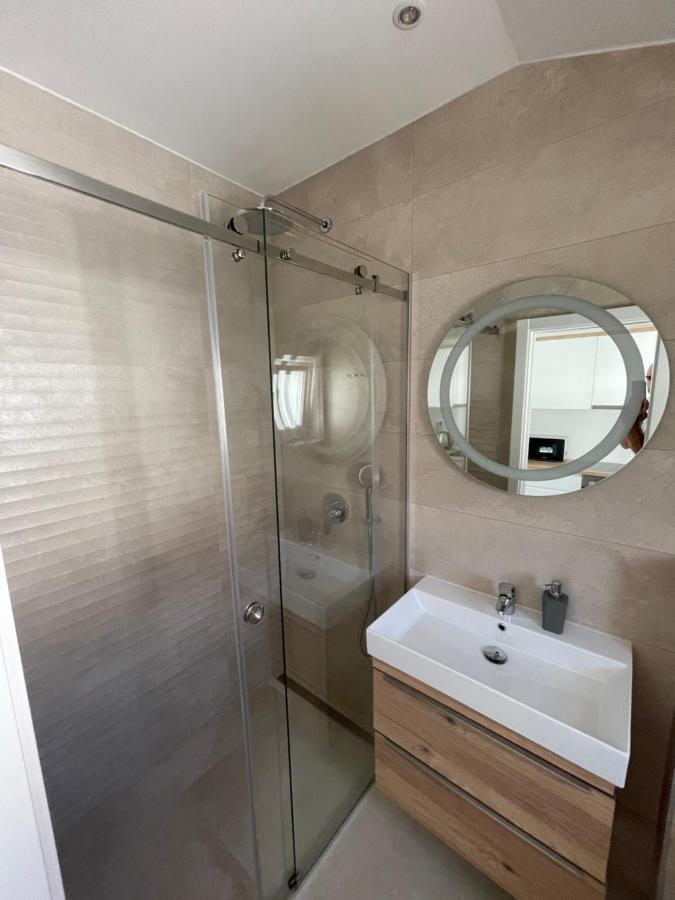 New Modern Deluxe Apartmens Domo Apartment Baska Voda