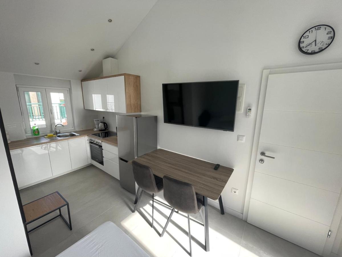 New Modern Deluxe Apartmens Domo * Baska Voda